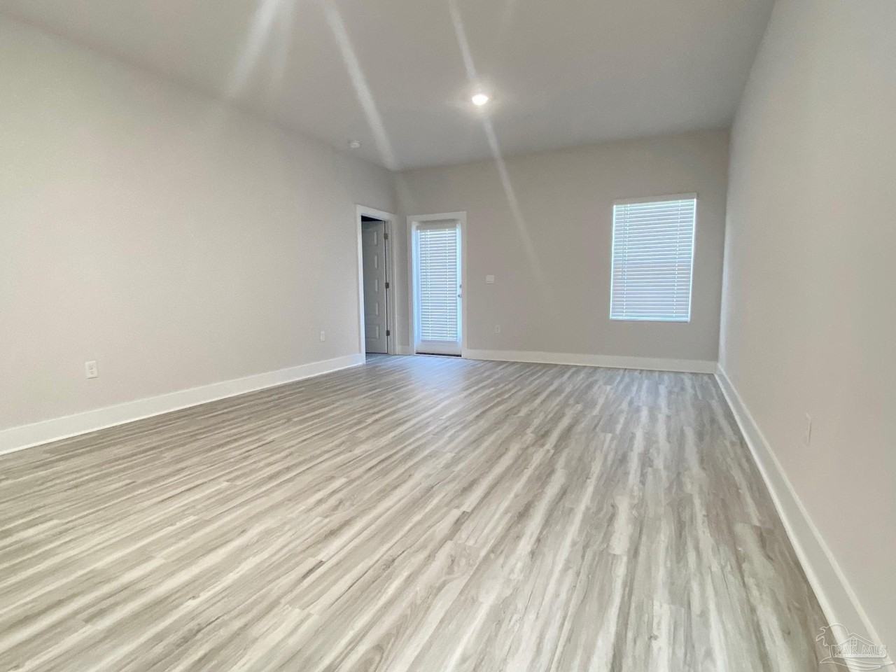 9908 Starling Dr - Photo 7 of 17