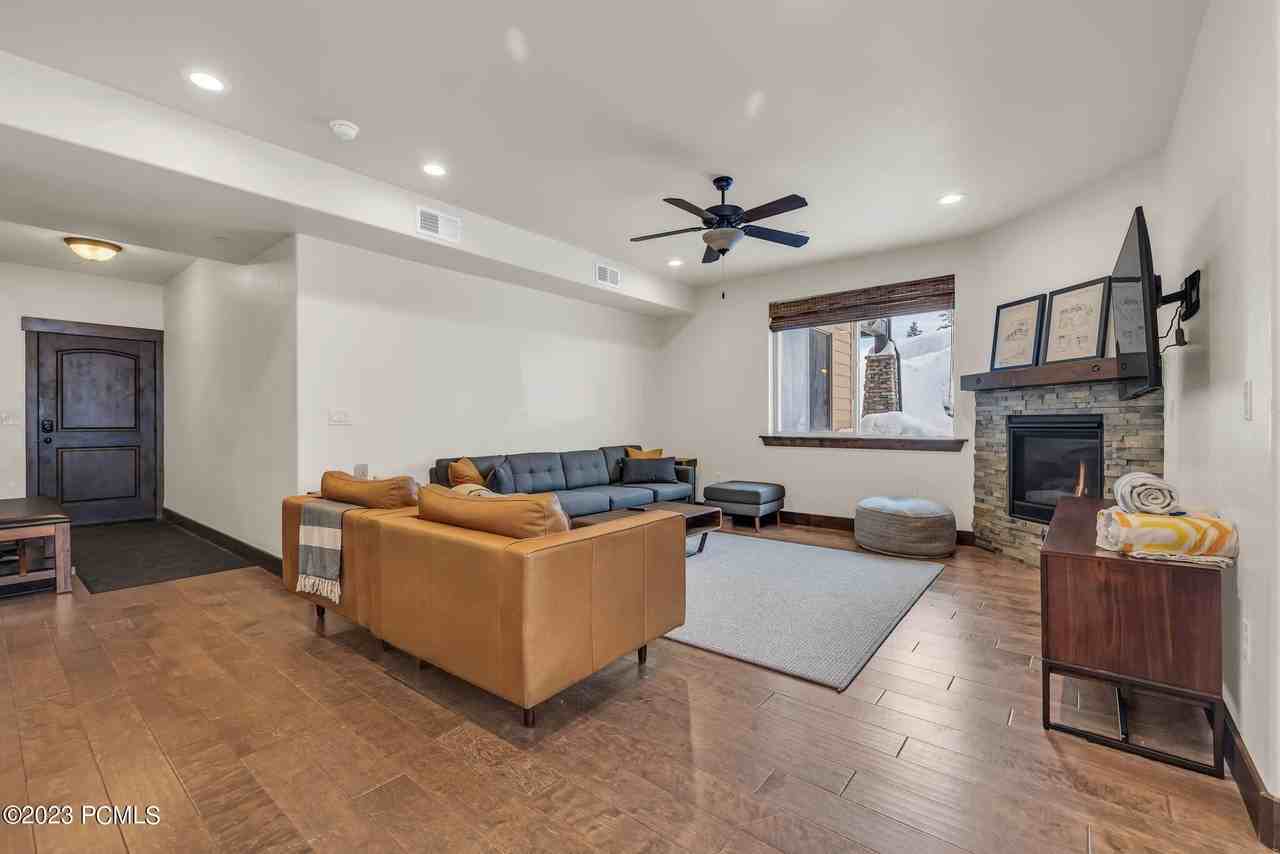 14345 N Buck Horn Trl Unit E - Photo 3 of 23