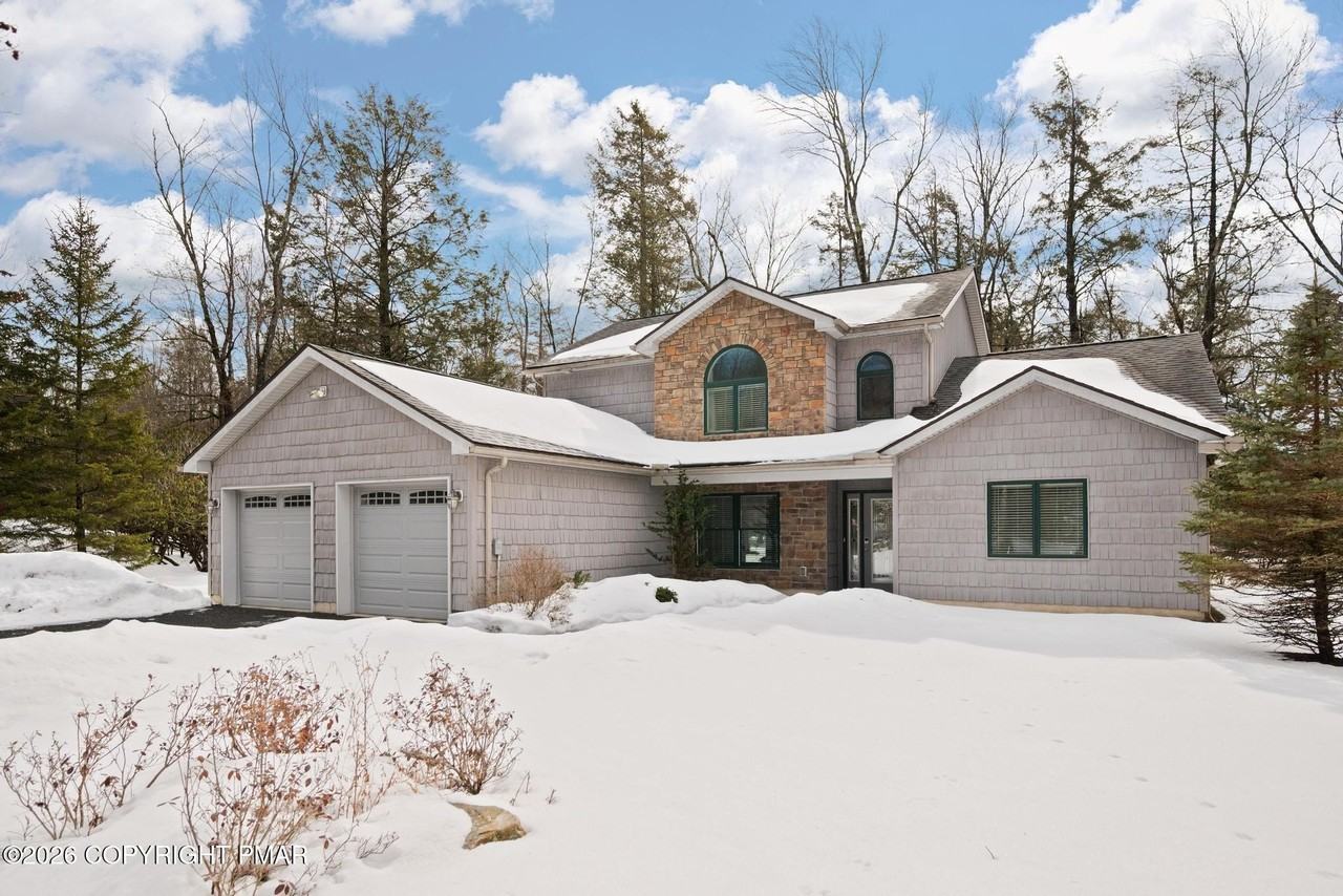 2236 Hillcrest Dr - Photo 6 of 45