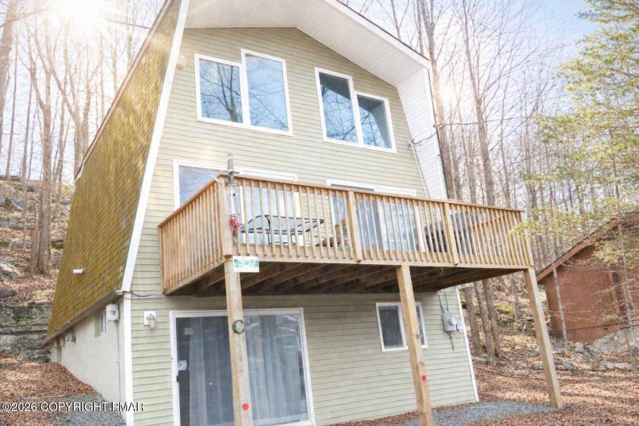 1635 Ridgeview Dr - Photo 3 of 16