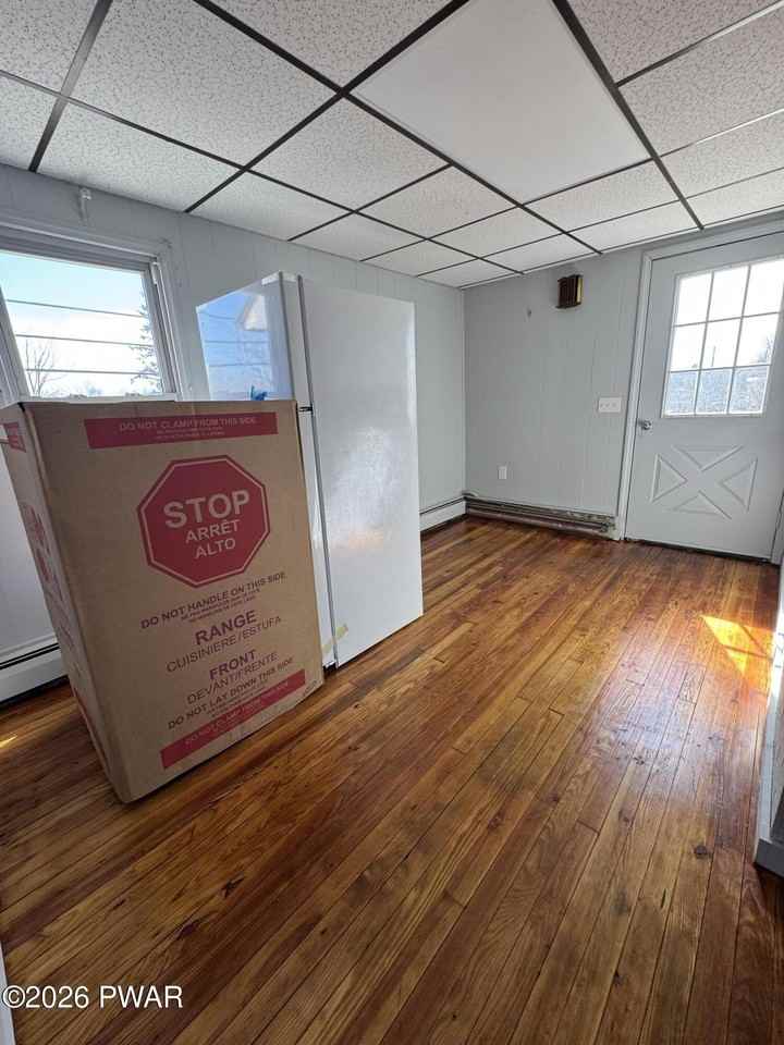 2565 Easton Tpke - Photo 2 of 9