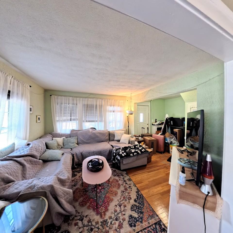 18 Martin St #1 - Photo 3 of 10