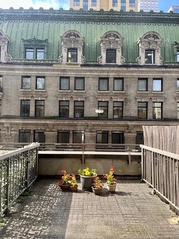 445 5th Ave #9E - Photo 5 of 11