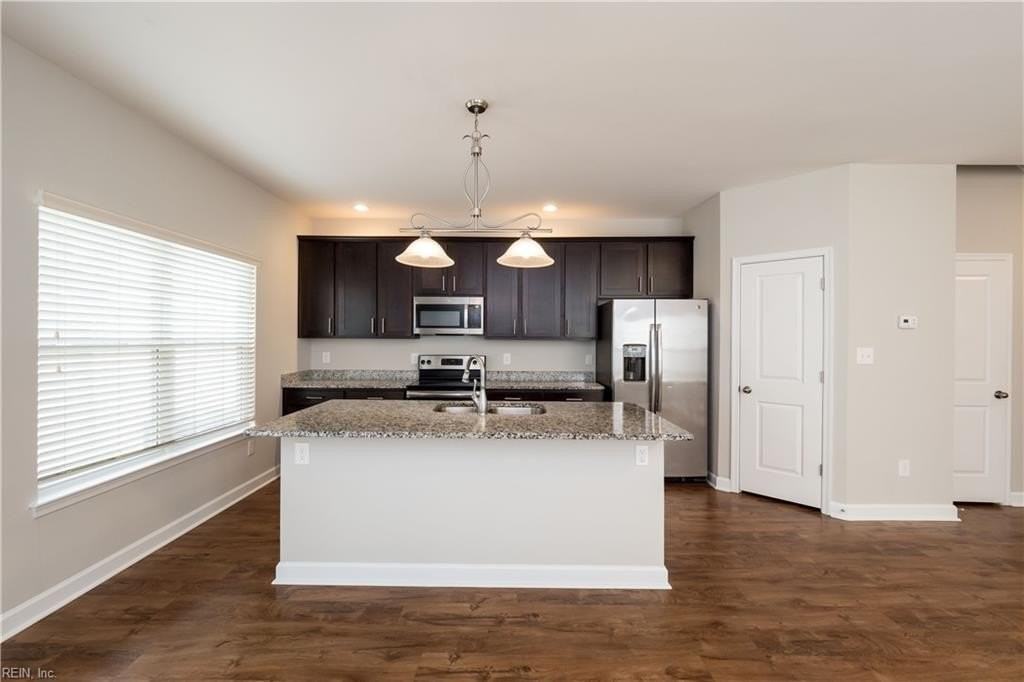 1101 Courage Ct - Photo 6 of 47