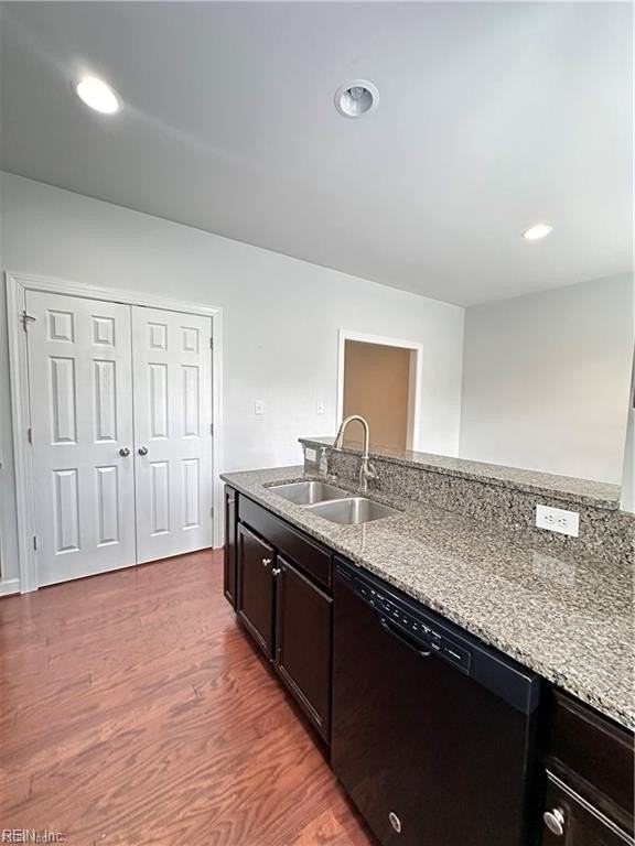 4464 Lydias Dr - Photo 5 of 16