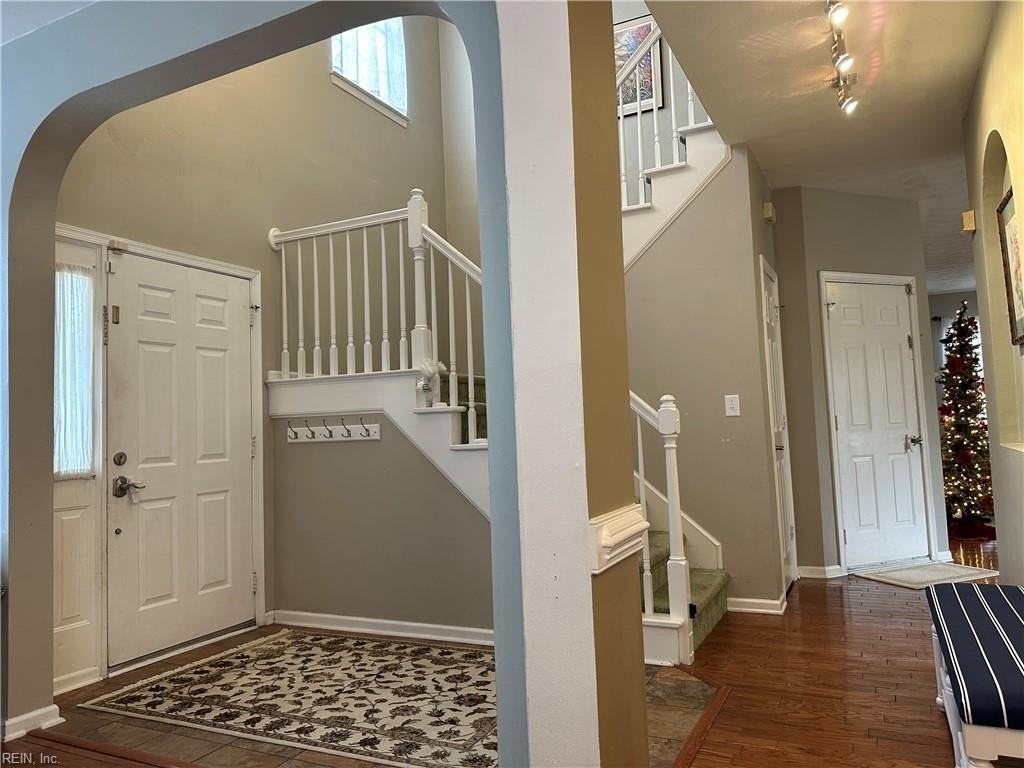 1821 Somersby Ln - Photo 2 of 23