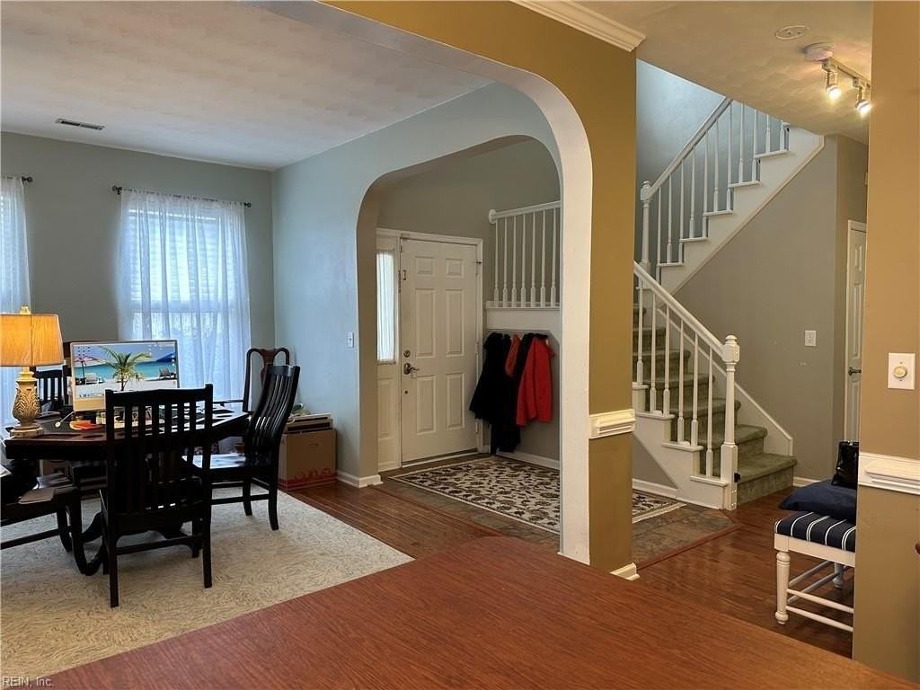 1821 Somersby Ln - Photo 3 of 23