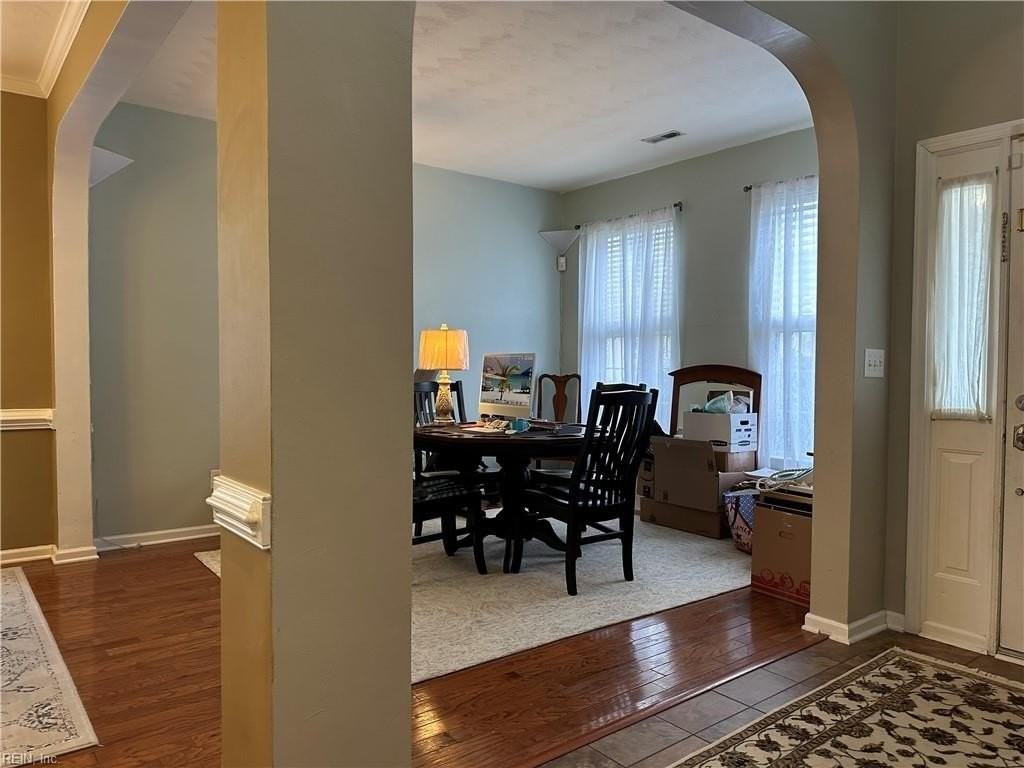 1821 Somersby Ln - Photo 5 of 23