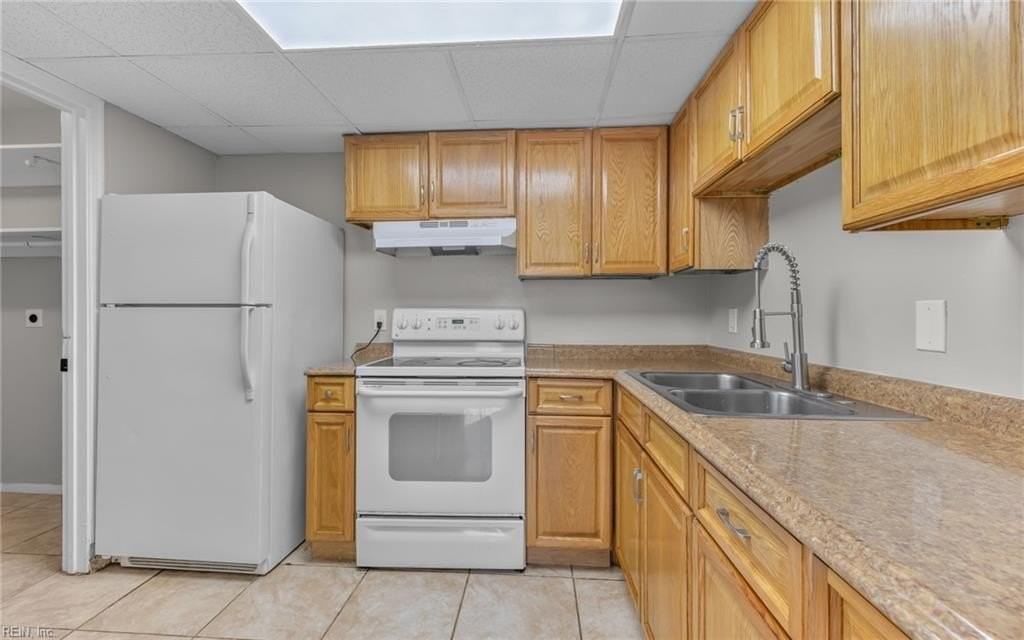 809 Hampstead Ct - Photo 5 of 20