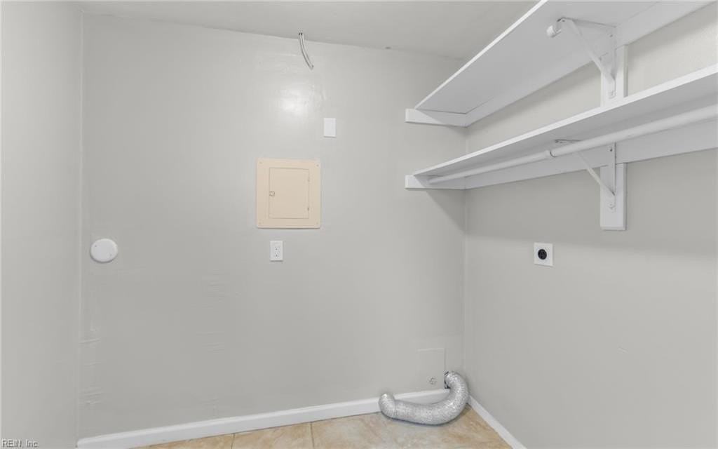 809 Hampstead Ct - Photo 7 of 20