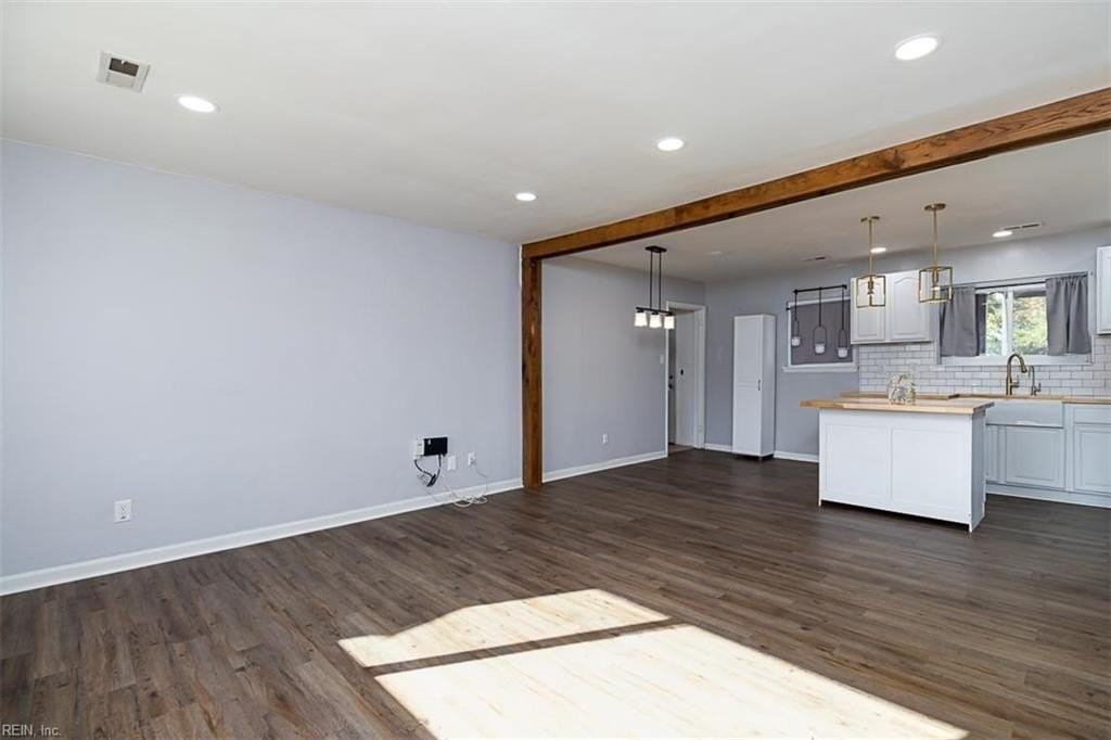 4110 Neptune Ct - Photo 7 of 35