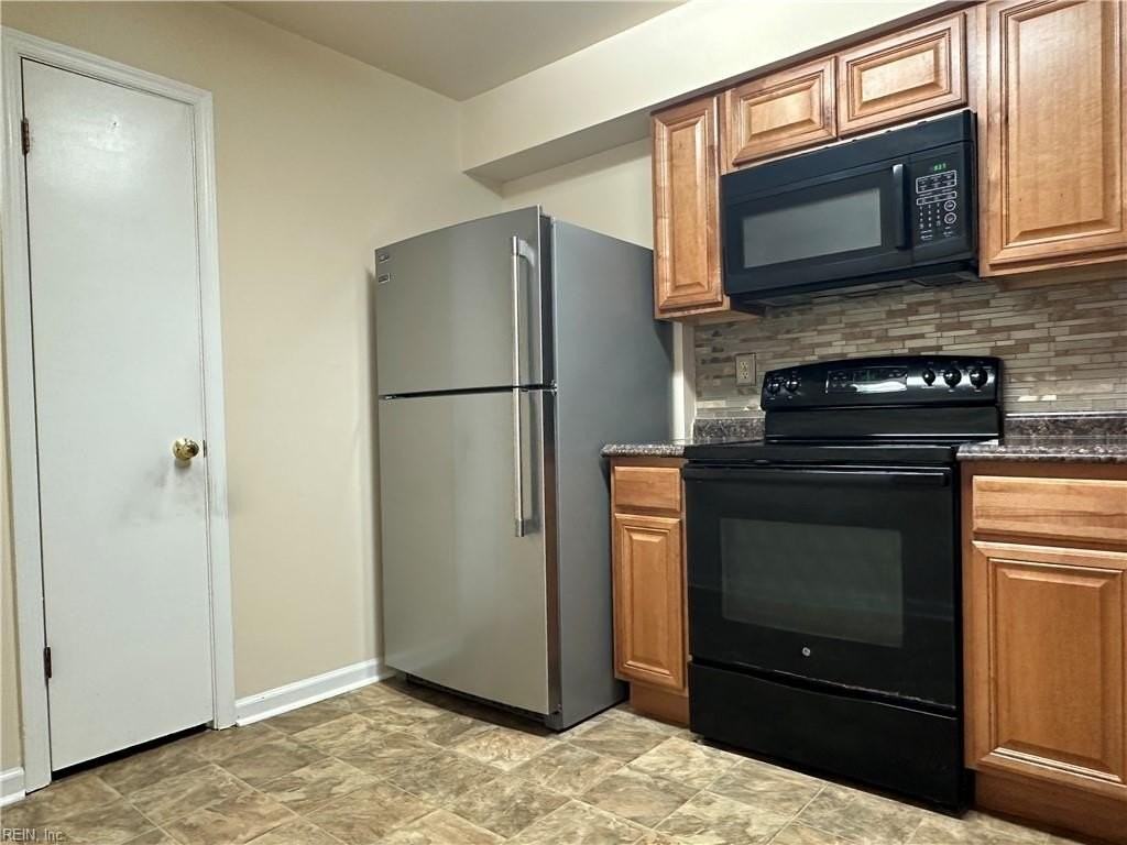 2429 Sedgewick Dr - Photo 4 of 13