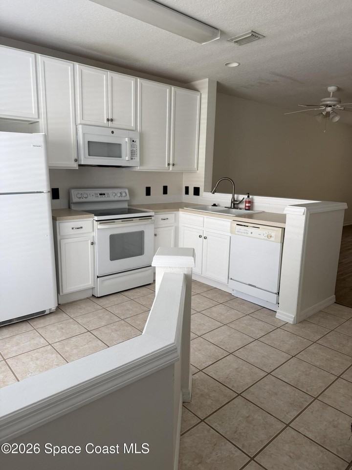 1361 Hampton Park Ln - Photo 2 of 22