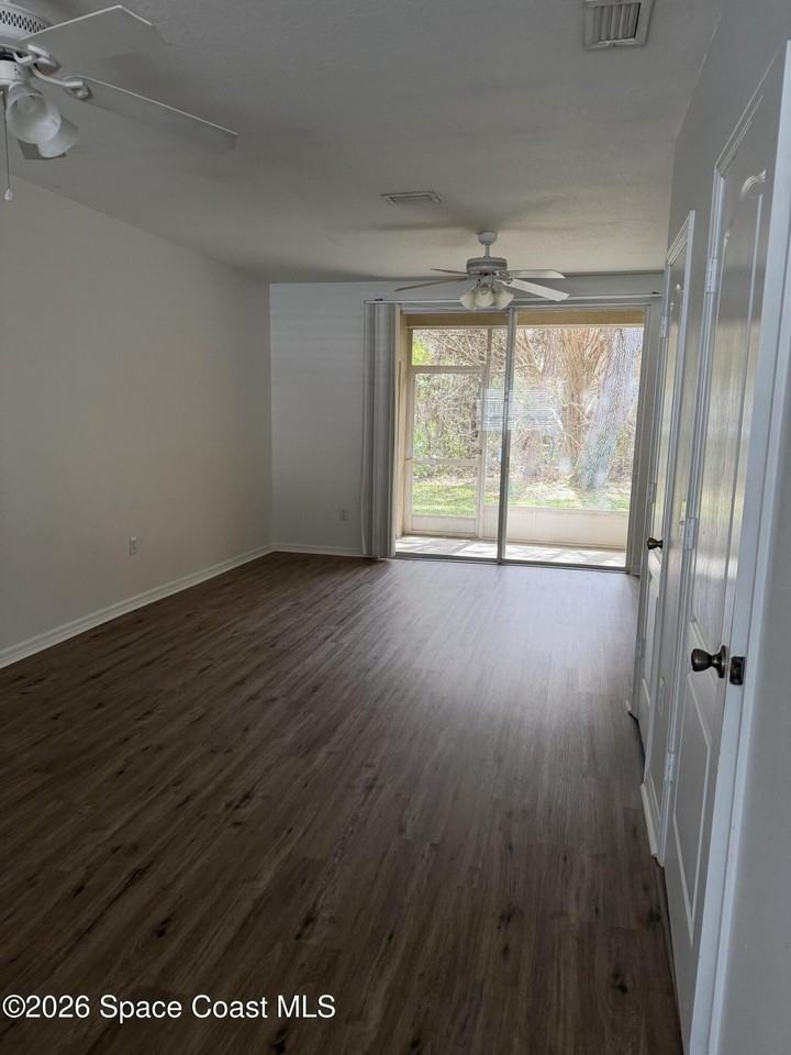 1361 Hampton Park Ln - Photo 6 of 22