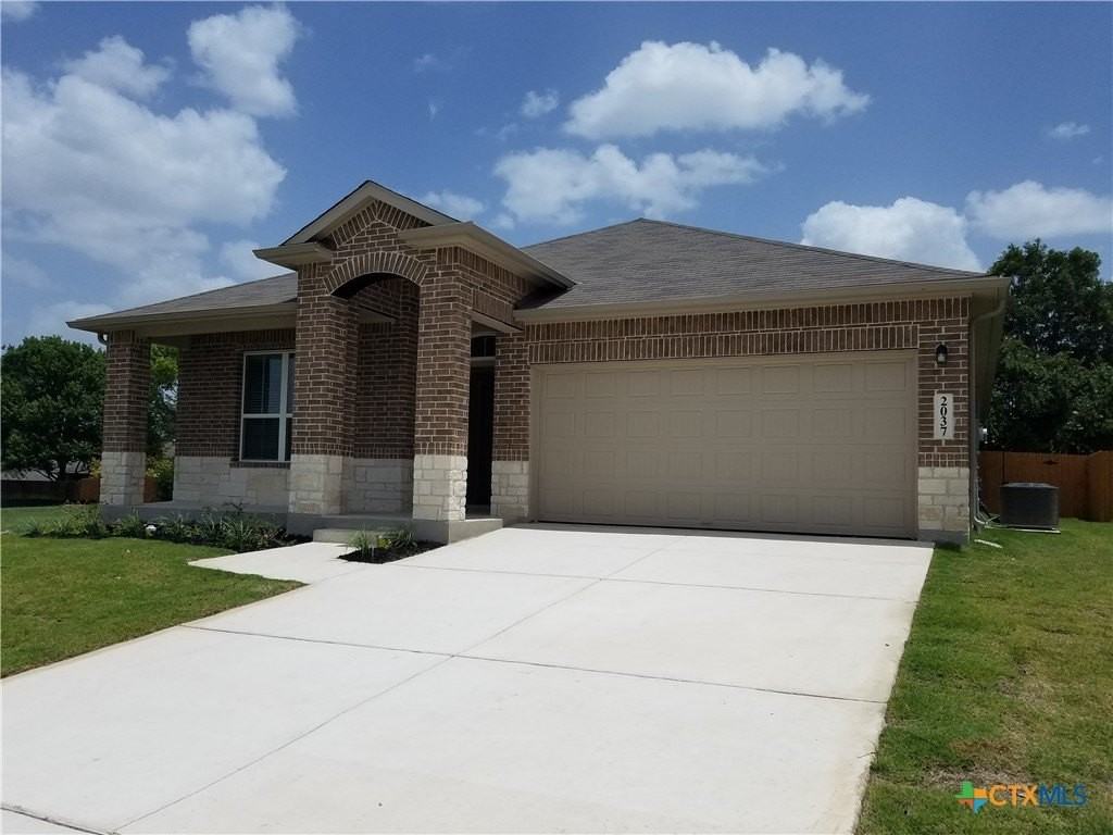 2037 Flintshire Dr - Photo 3 of 11