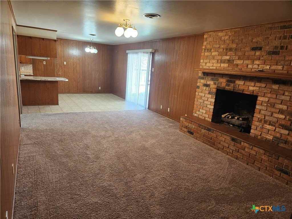 2909 Oakdale Dr - Photo 4 of 14