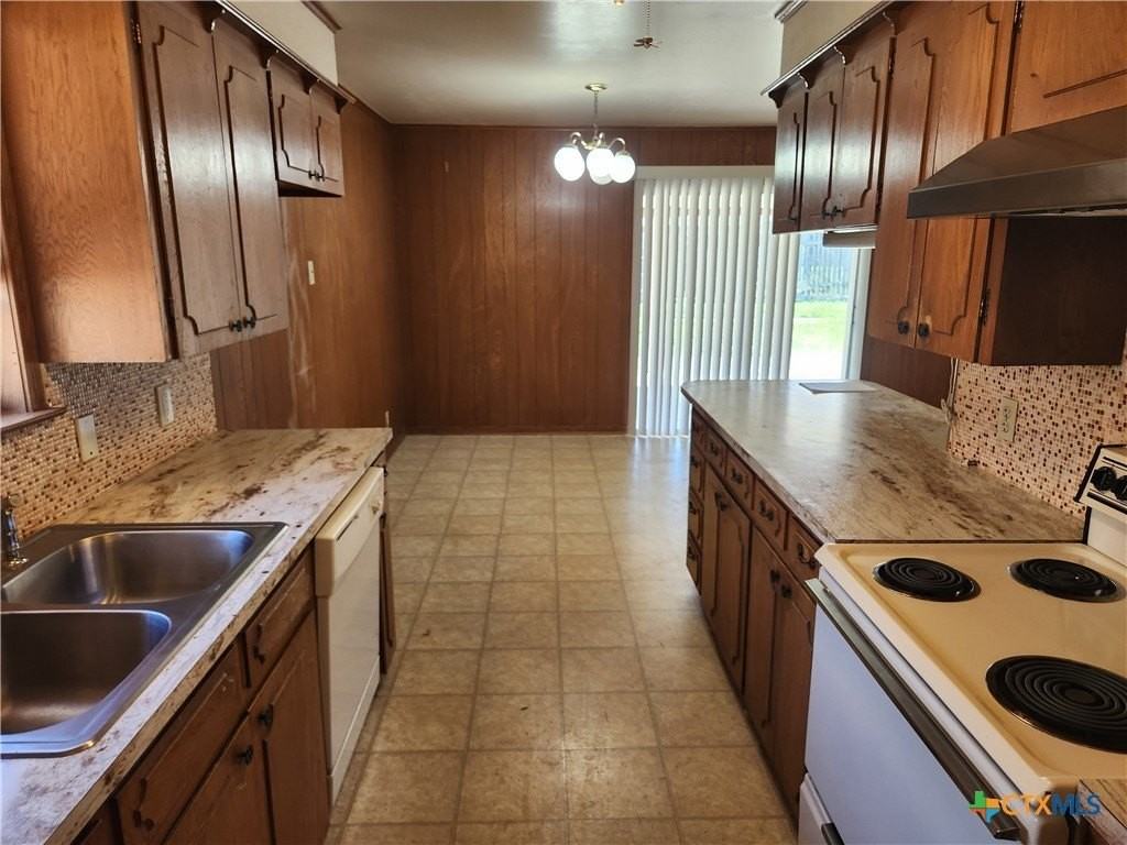 2909 Oakdale Dr - Photo 6 of 14