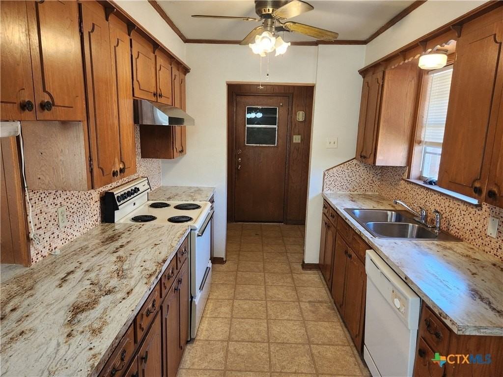 2909 Oakdale Dr - Photo 7 of 14