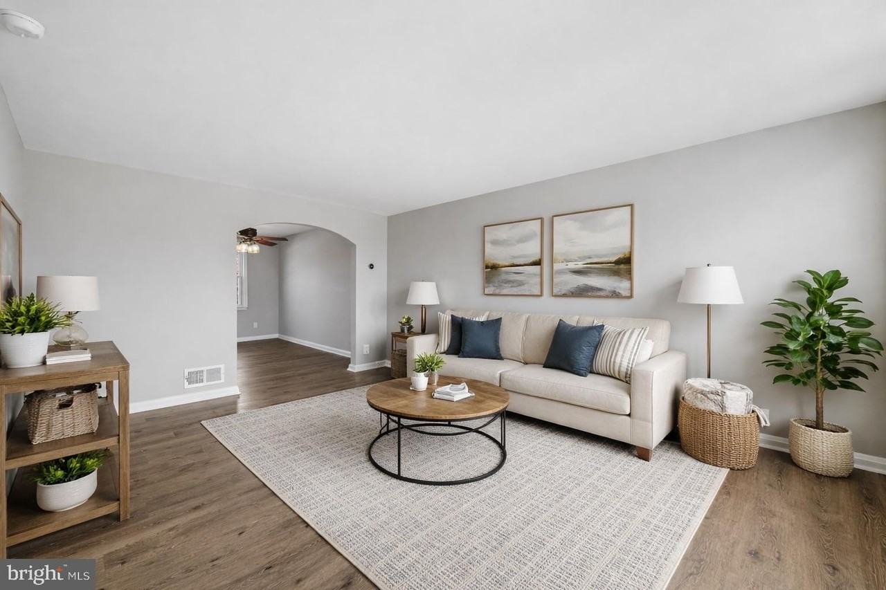 7520 Durwood Rd - Photo 5 of 28