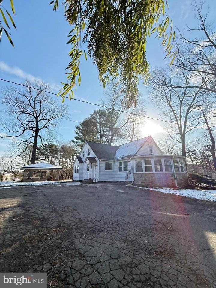 8356 Baltimore National Pike - Photo 2 of 18