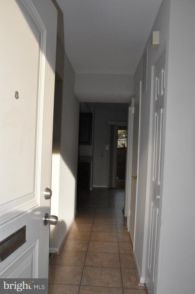 9705 Glen Ave - Photo 3 of 47