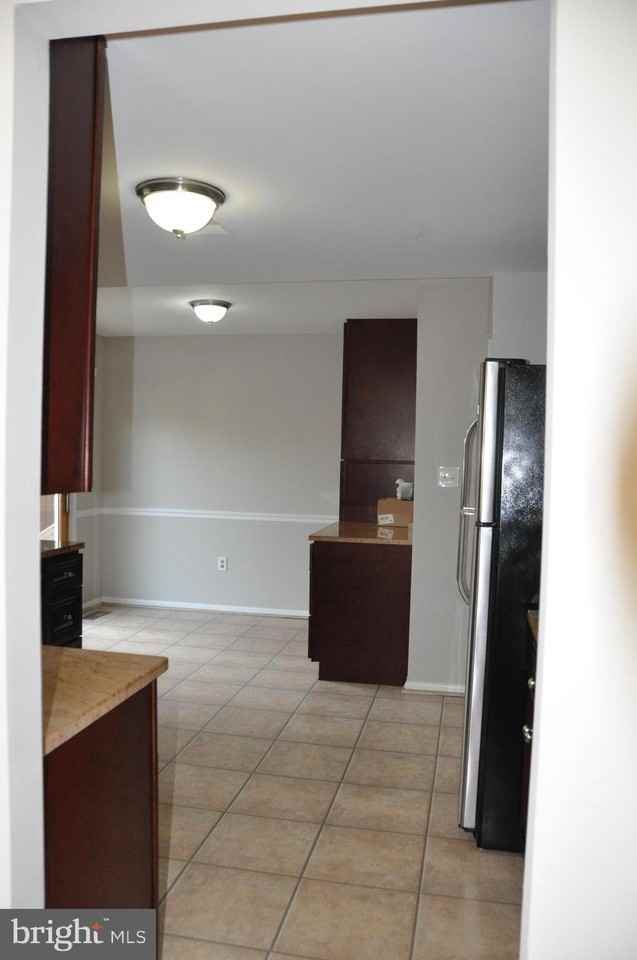 9705 Glen Ave - Photo 7 of 47