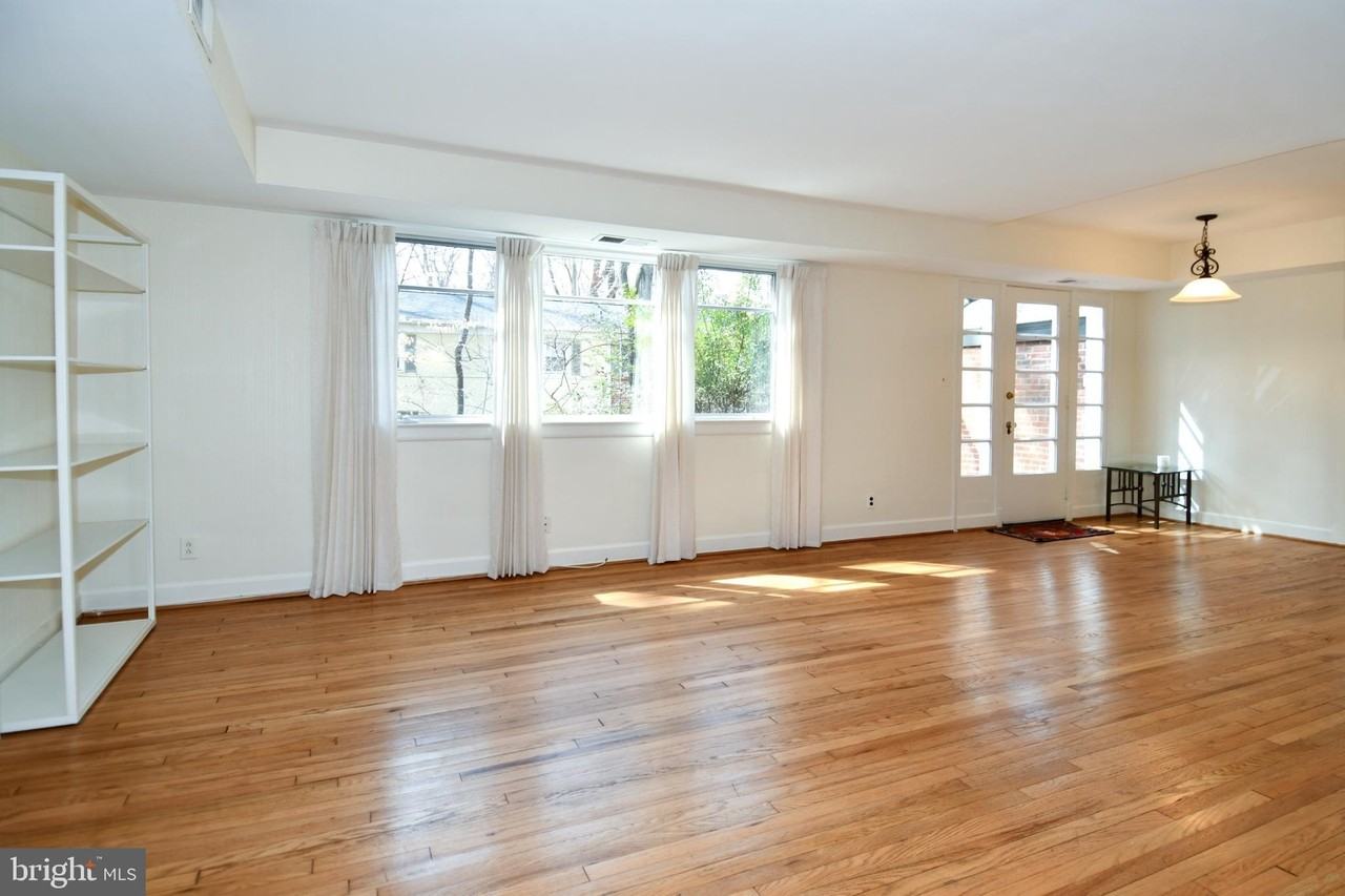 8520 Geren Rd Unit 18-3 - Photo 5 of 34