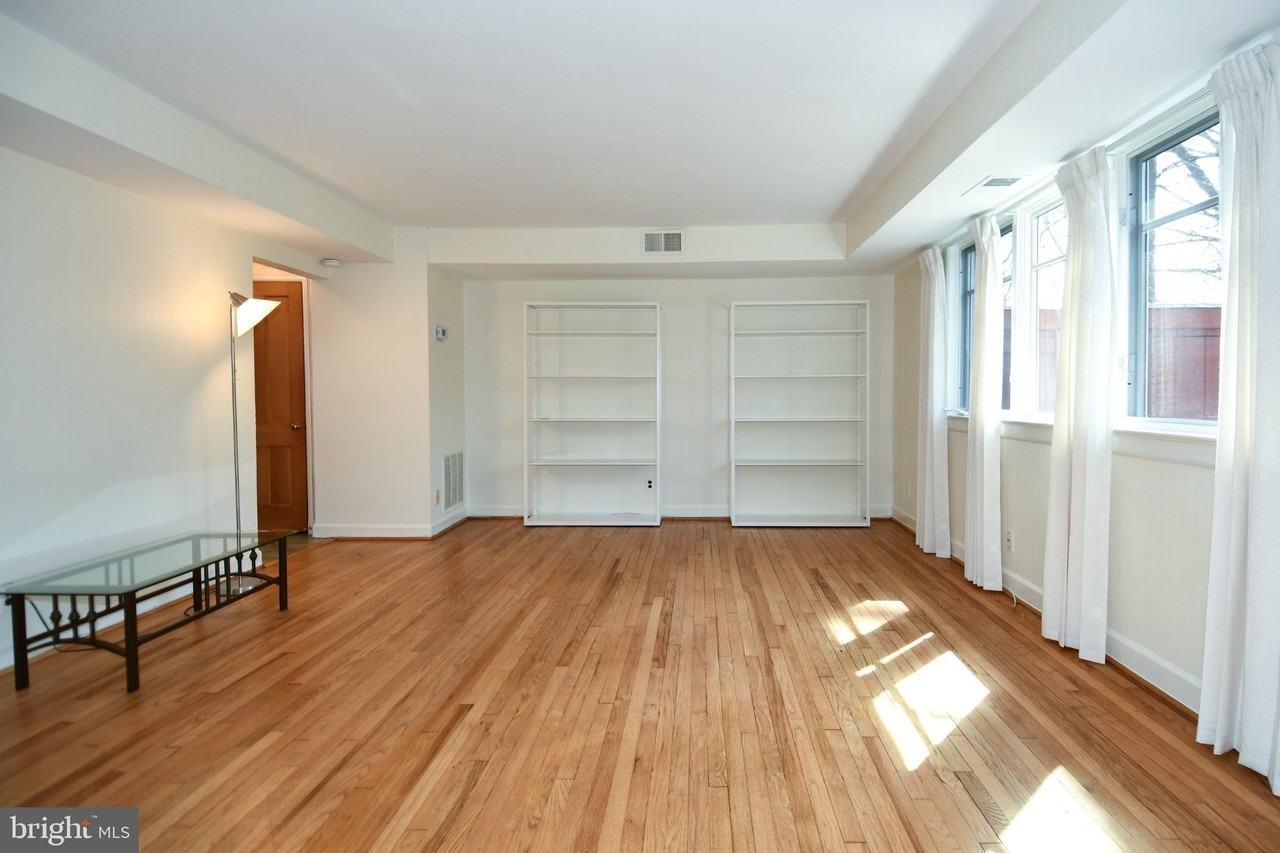 8520 Geren Rd Unit 18-3 - Photo 7 of 34