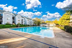 featured image of 10001 Vanderbilt Cir Apt 4 #Apt 4