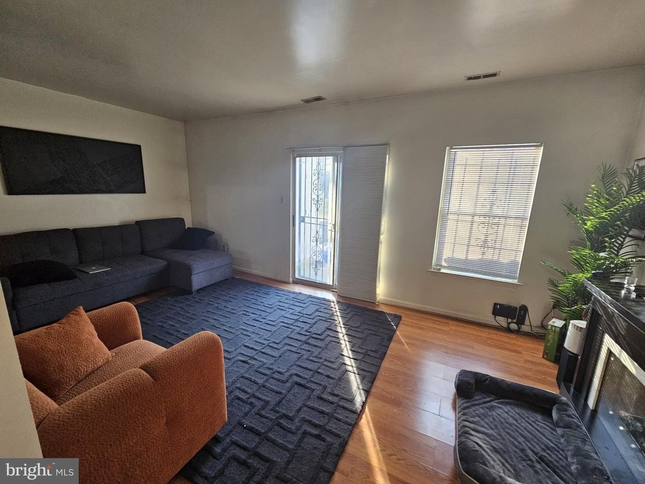 511 Mount Lubentia Ct W - Photo 4 of 21