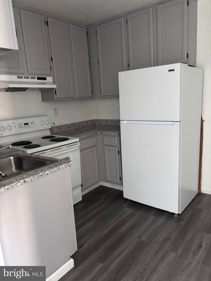 7317 Baltimore Ave Apt 3 - Photo 4 of 8