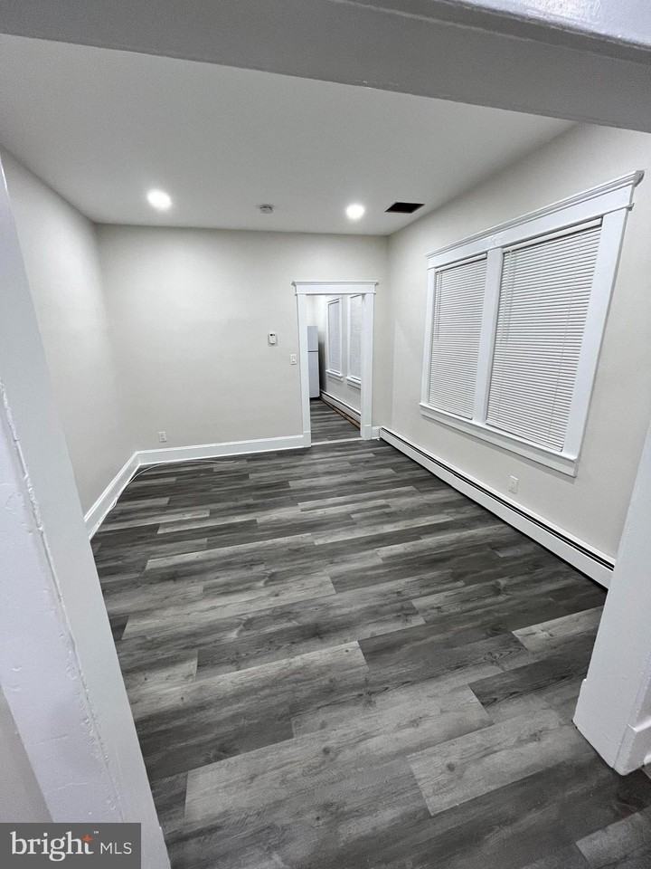 28 Victoria Ave Unit A - Photo 5 of 12