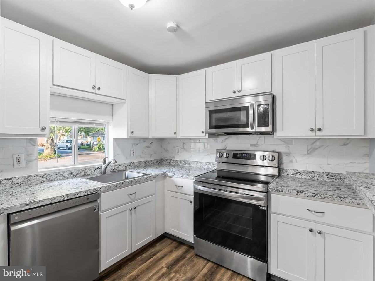 252 G St - Photo 4 of 4