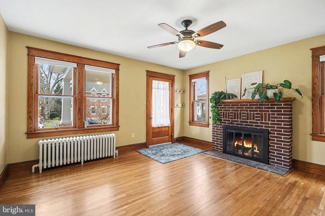 144 Seminary Ave - Photo 7 of 28