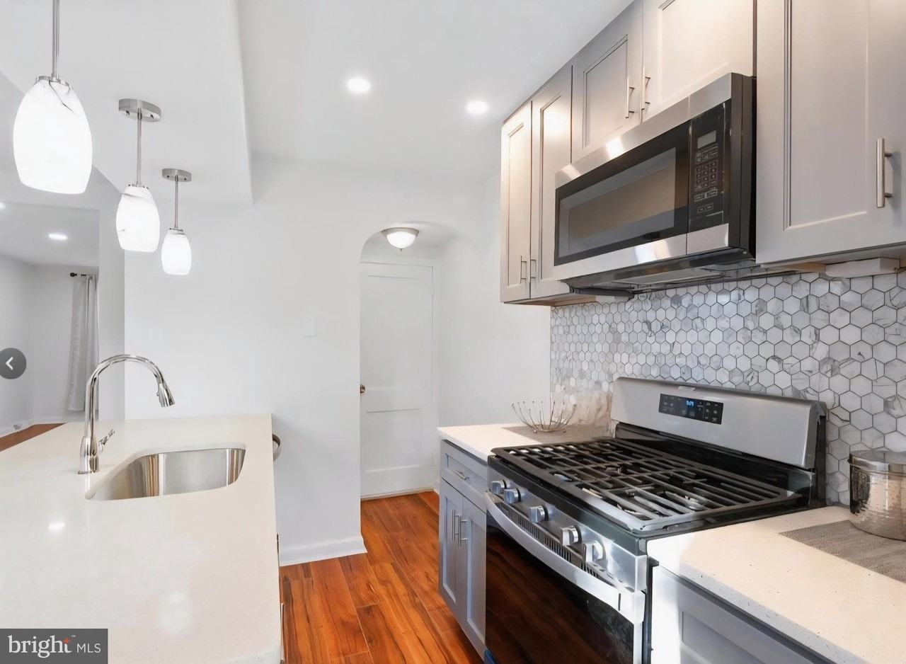 8332 Forrest Ave - Photo 7 of 19