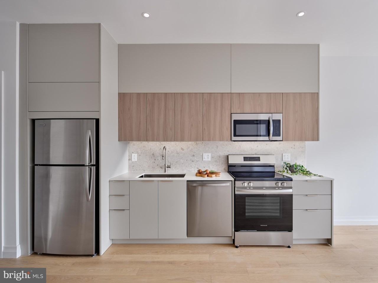 815 Poplar St Unit C - Photo 2 of 15