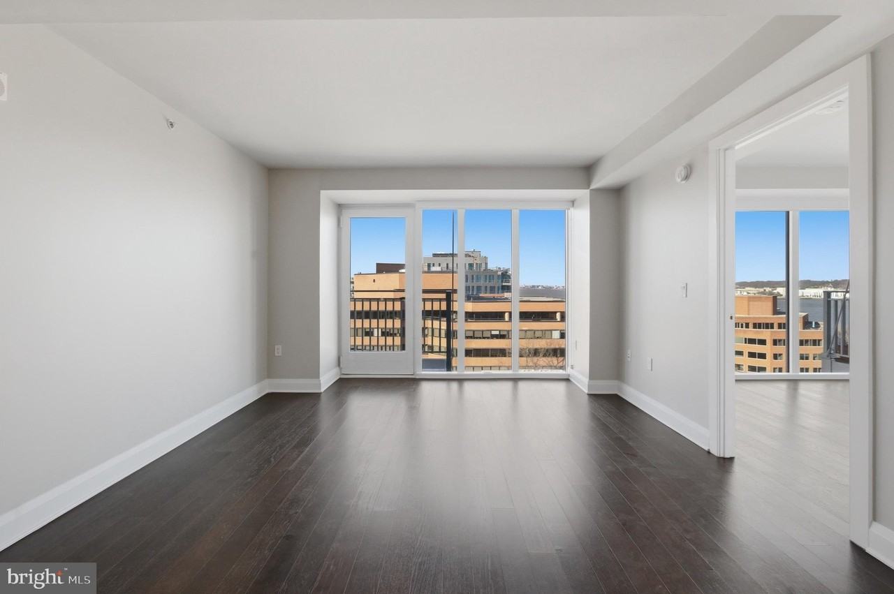 925 N Fairfax St Apt 806 - Photo 6 of 44