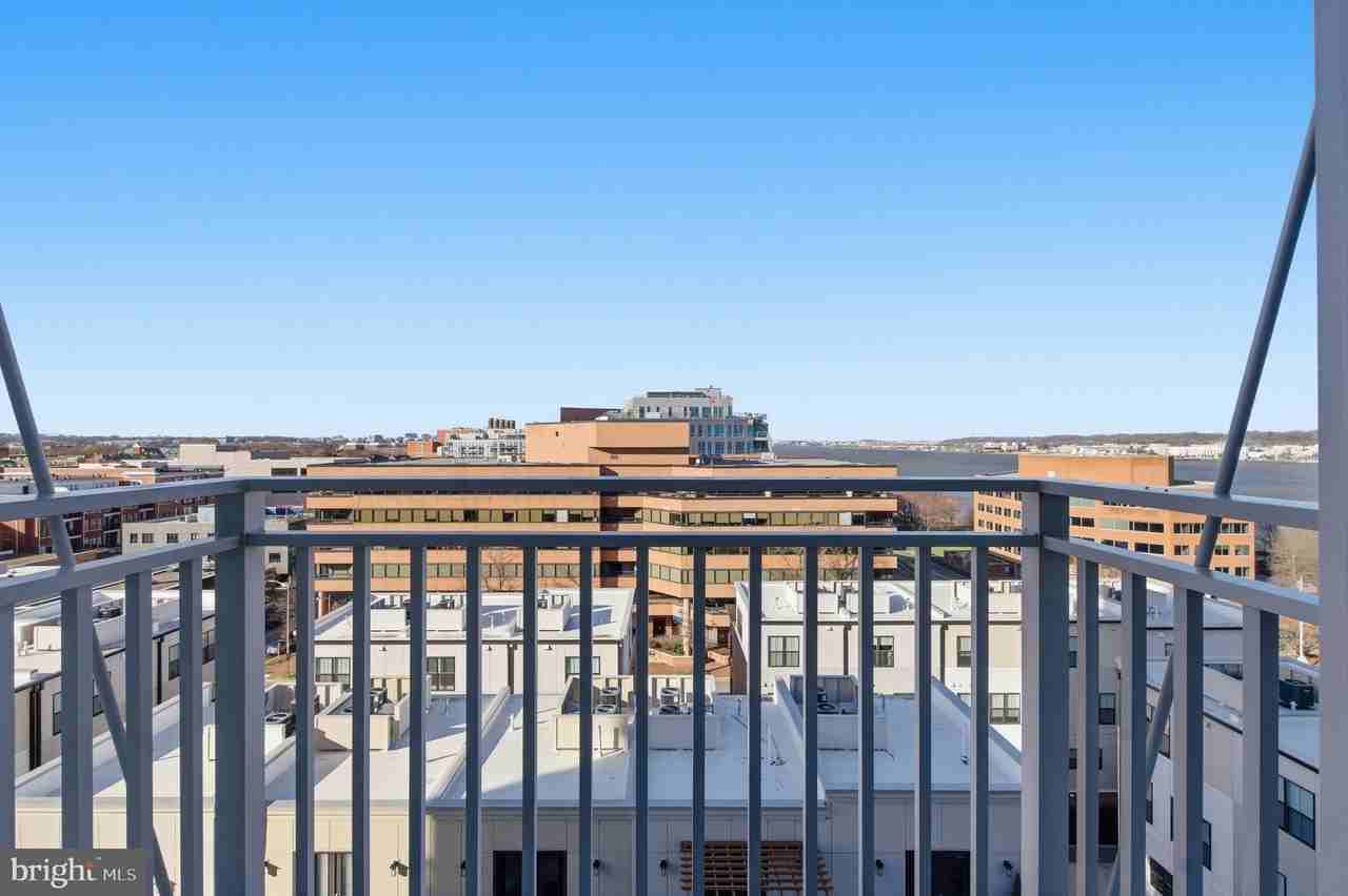 925 N Fairfax St Apt 806 - Photo 7 of 44