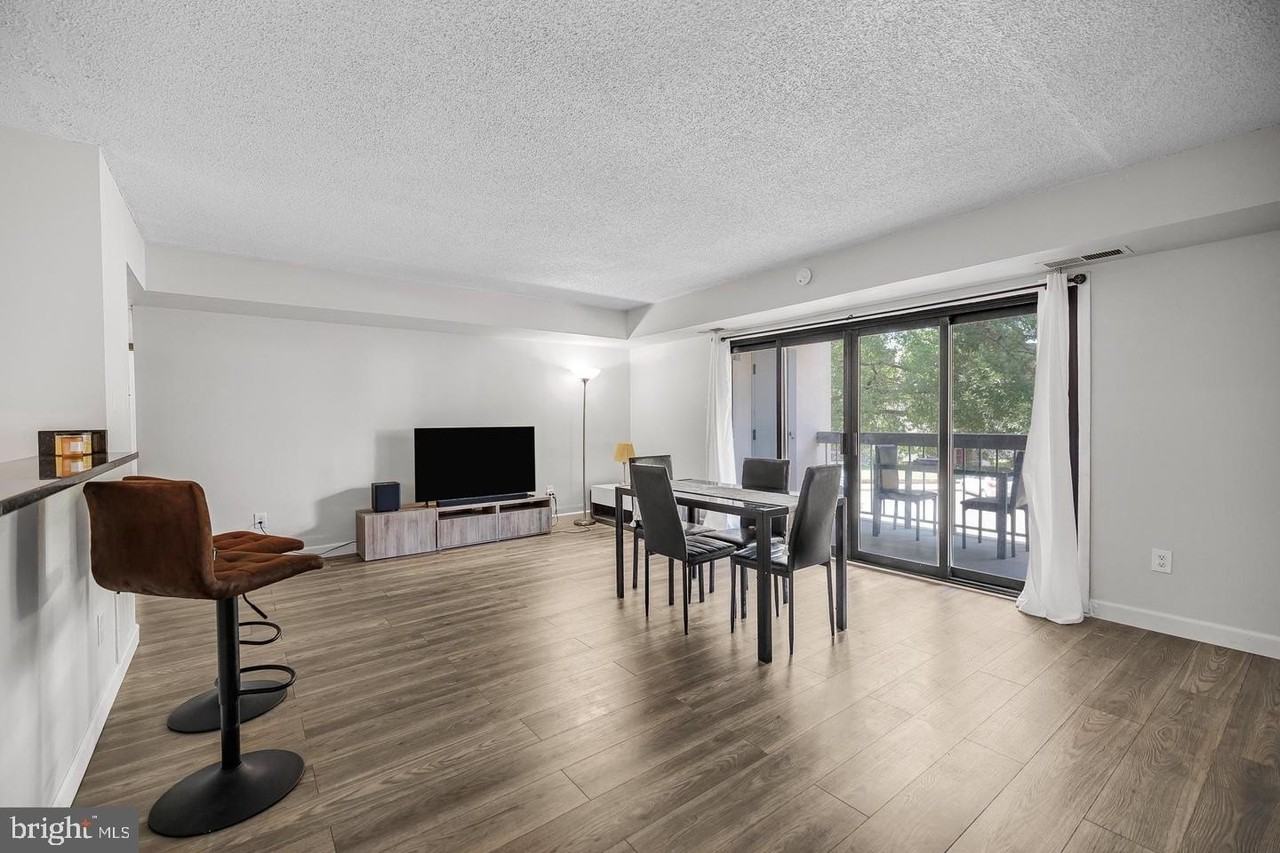 3808 Laramie Pl Unit 126f - Photo 4 of 29