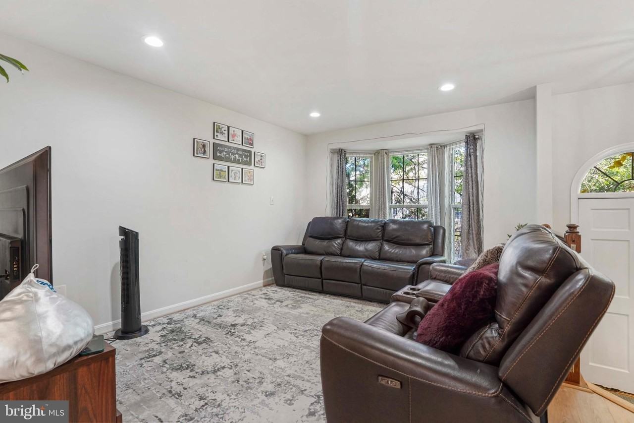 13118 Plotner Farm Rd - Photo 3 of 32