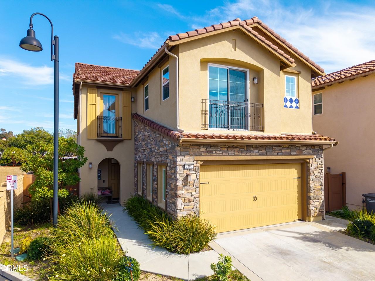 2406 Nicklaus St - Photo 2 of 42