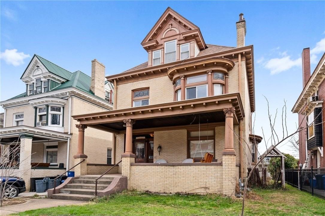 922 Jancey St - Photo 2 of 30