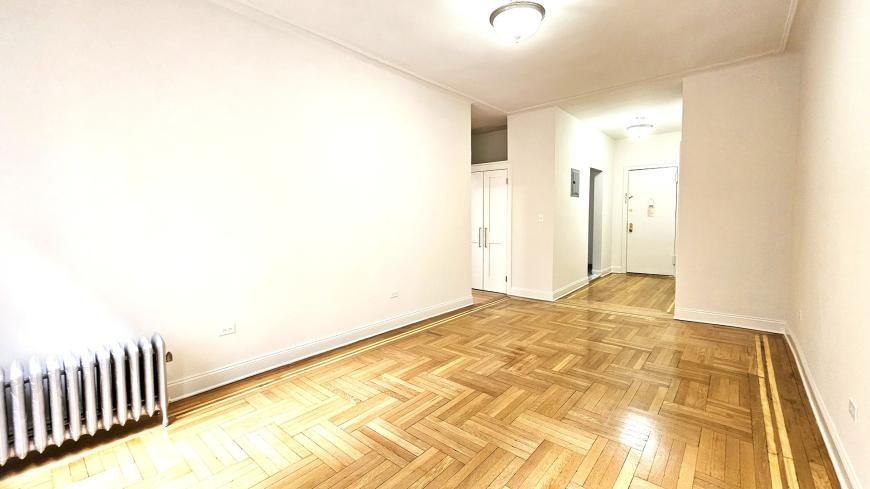 664 W 163rd St - Photo 3 of 10