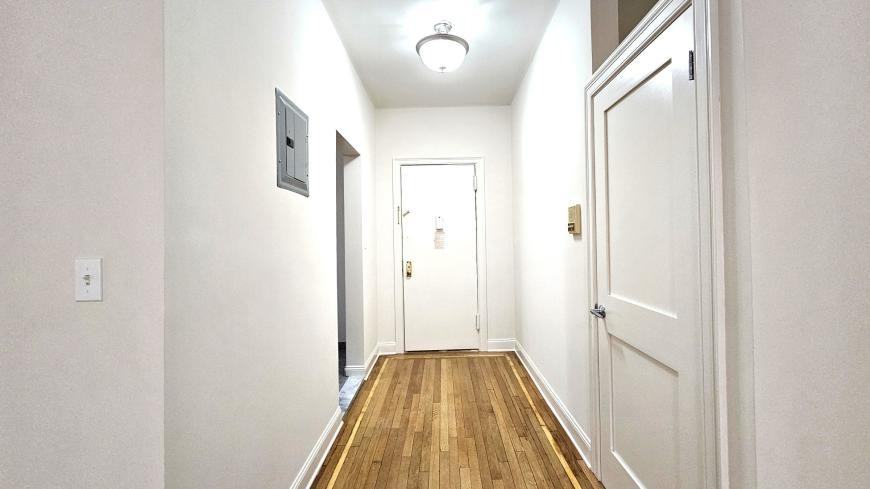 664 W 163rd St - Photo 4 of 10