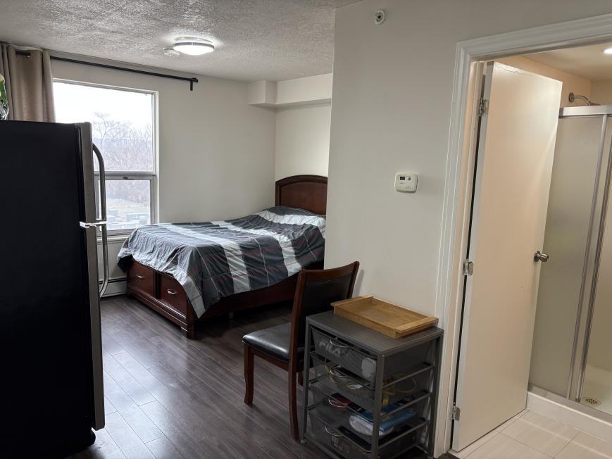 570 King St W - Photo 3 of 10