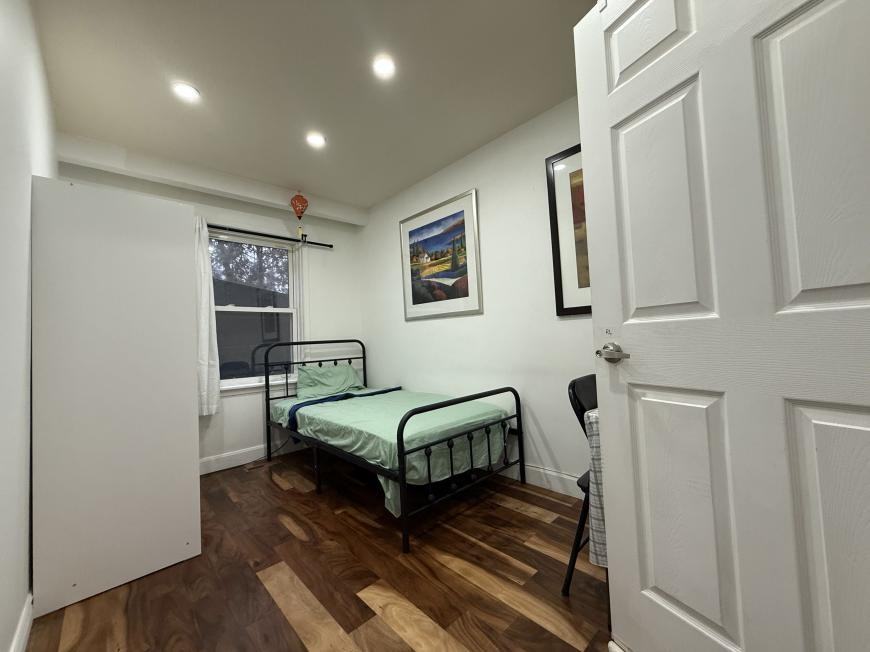 537 10-537 Steeles Avenue West - Photo 4 of 10