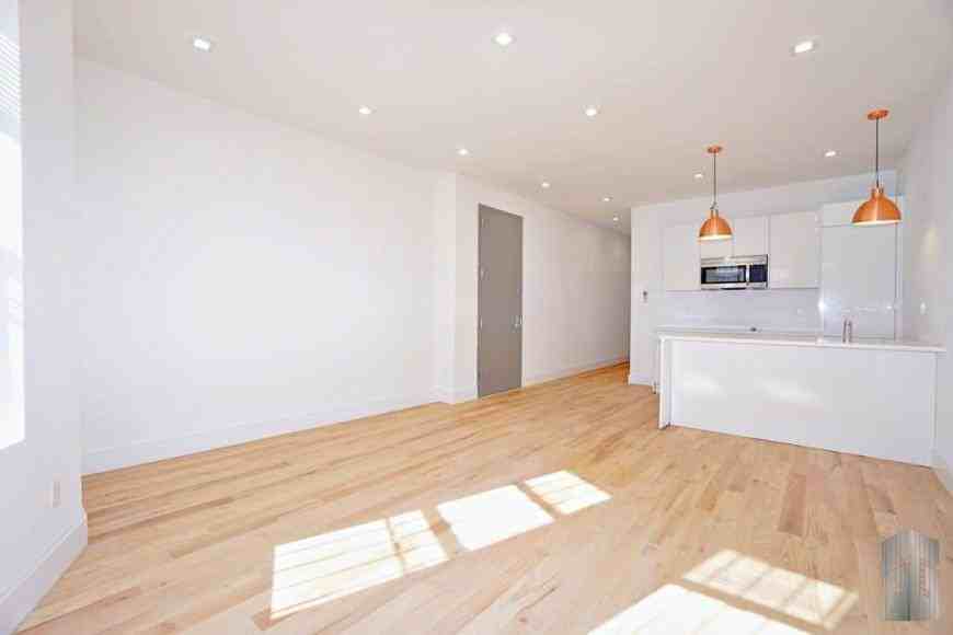 1477 Pacific St - Photo 2 of 8