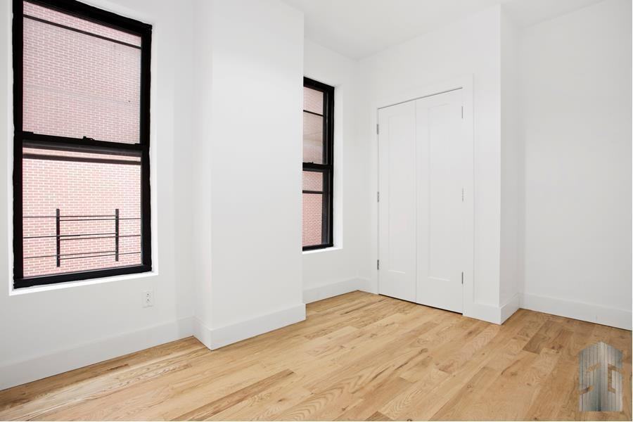 1477 Pacific St - Photo 5 of 8