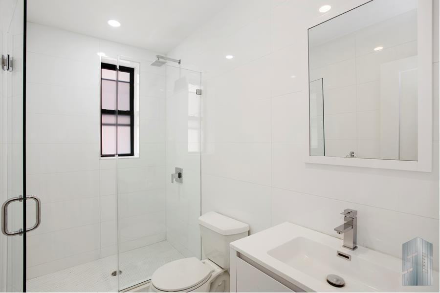 1477 Pacific St - Photo 7 of 8