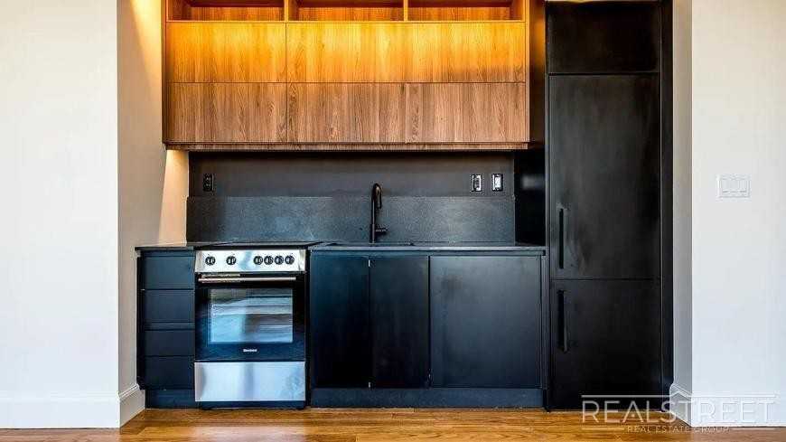 1 Duffield St - Photo 3 of 10